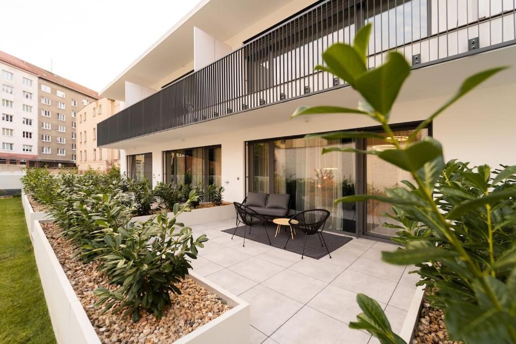 Gold Garden Terrace Apartment ブルノ エクステリア 写真